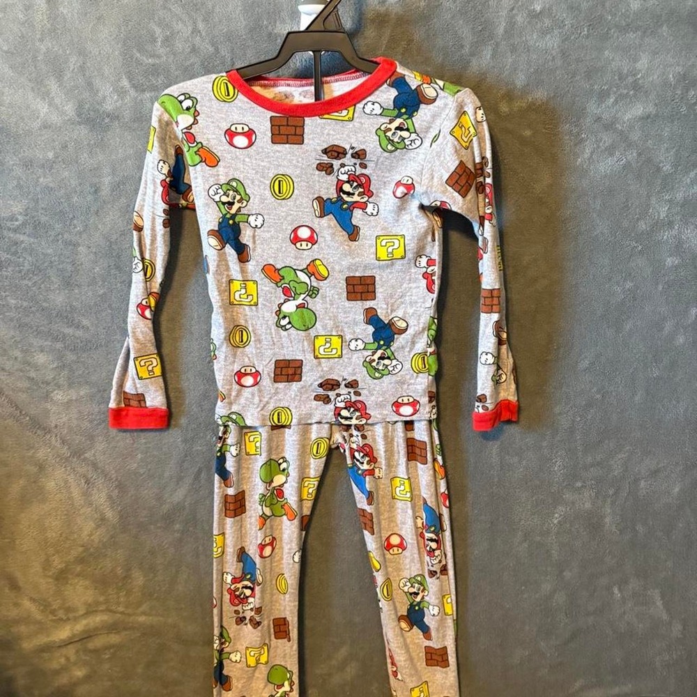 Super Mario Pajama Set Mens Size 8 Nintendo Luigi Yoshi Grey Red Sleepwear